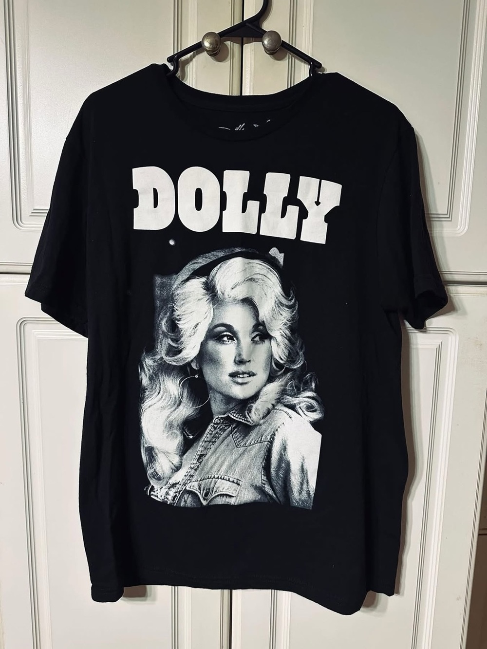 Dolly Graphic Short Sleeve Tee - Black